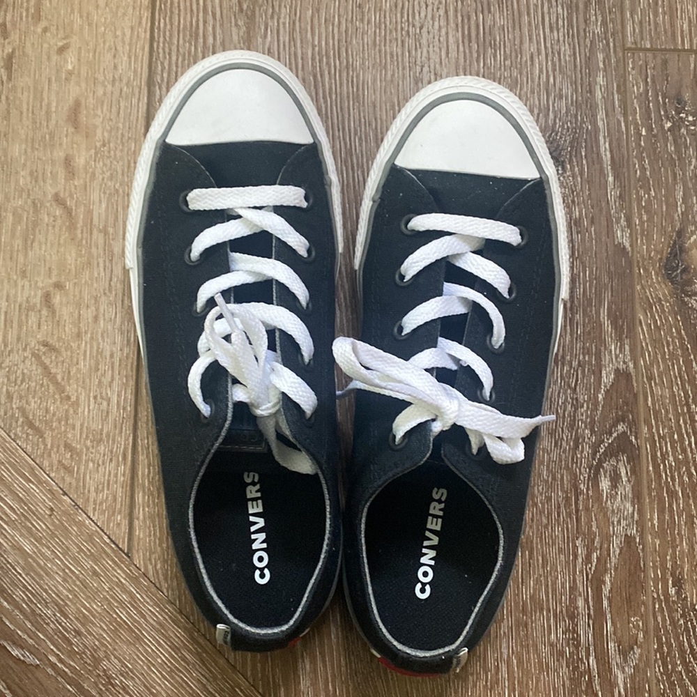 Converse Low Tops - Picture 4 of 10